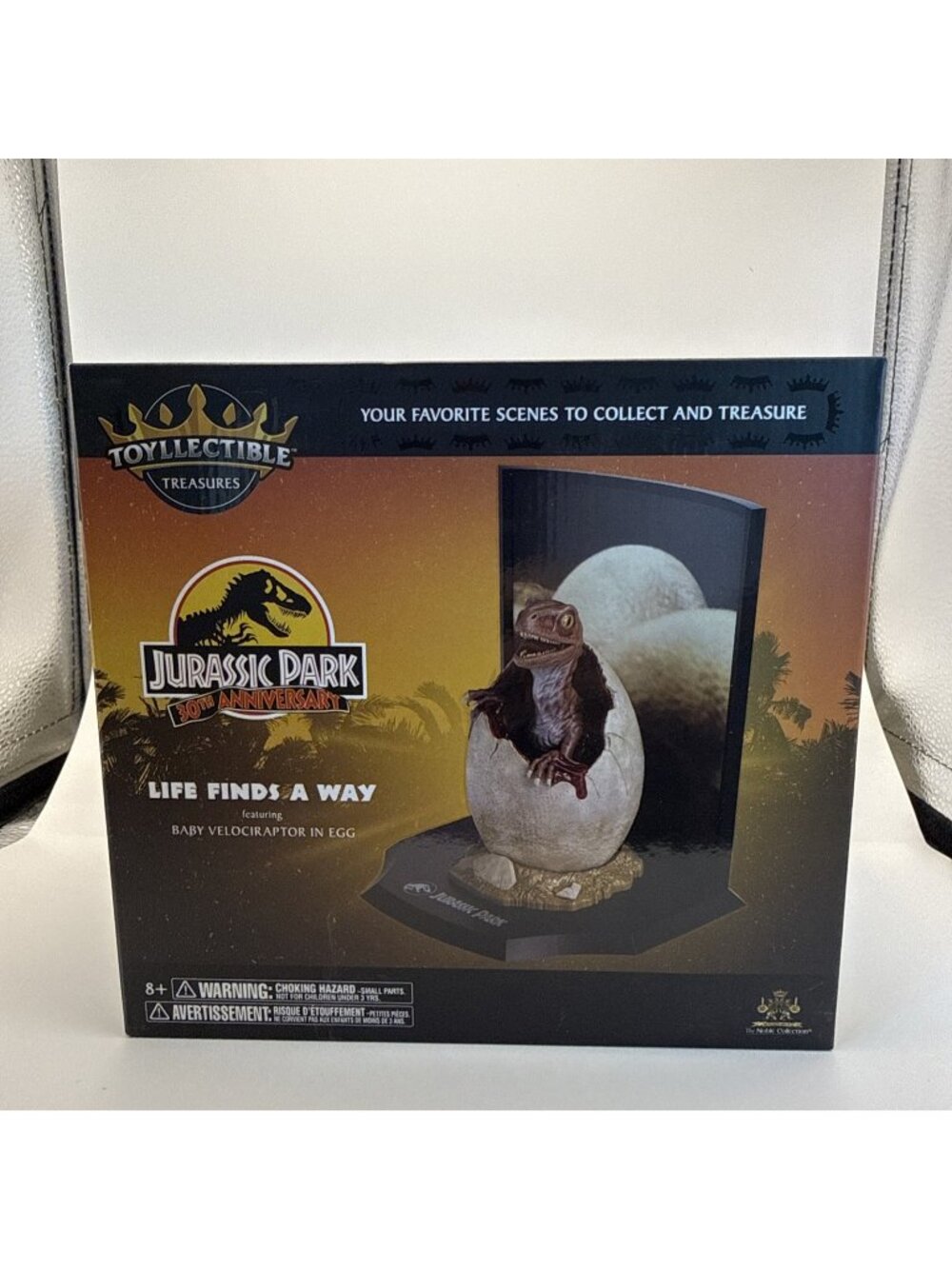 Jurassic Park Noble Collection Treasure Dino Egg Baby Velociraptor Raptor RARE